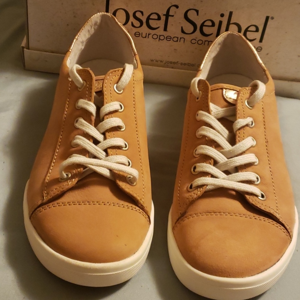 Josef Seibel European Comfort Shoes